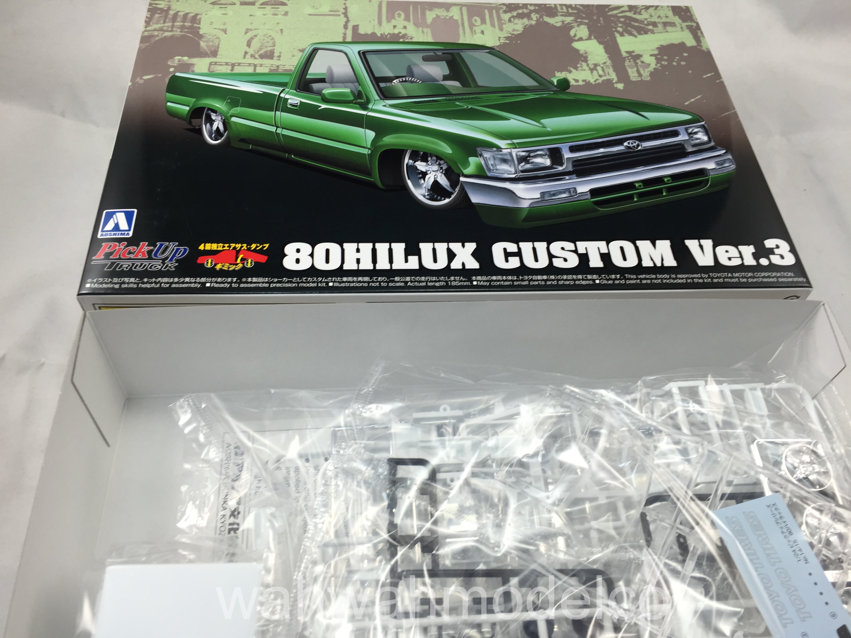 Aoshima 048894 1/24 Pick Up #14 80 Hilux Custom Ver.3 - WAH WAH