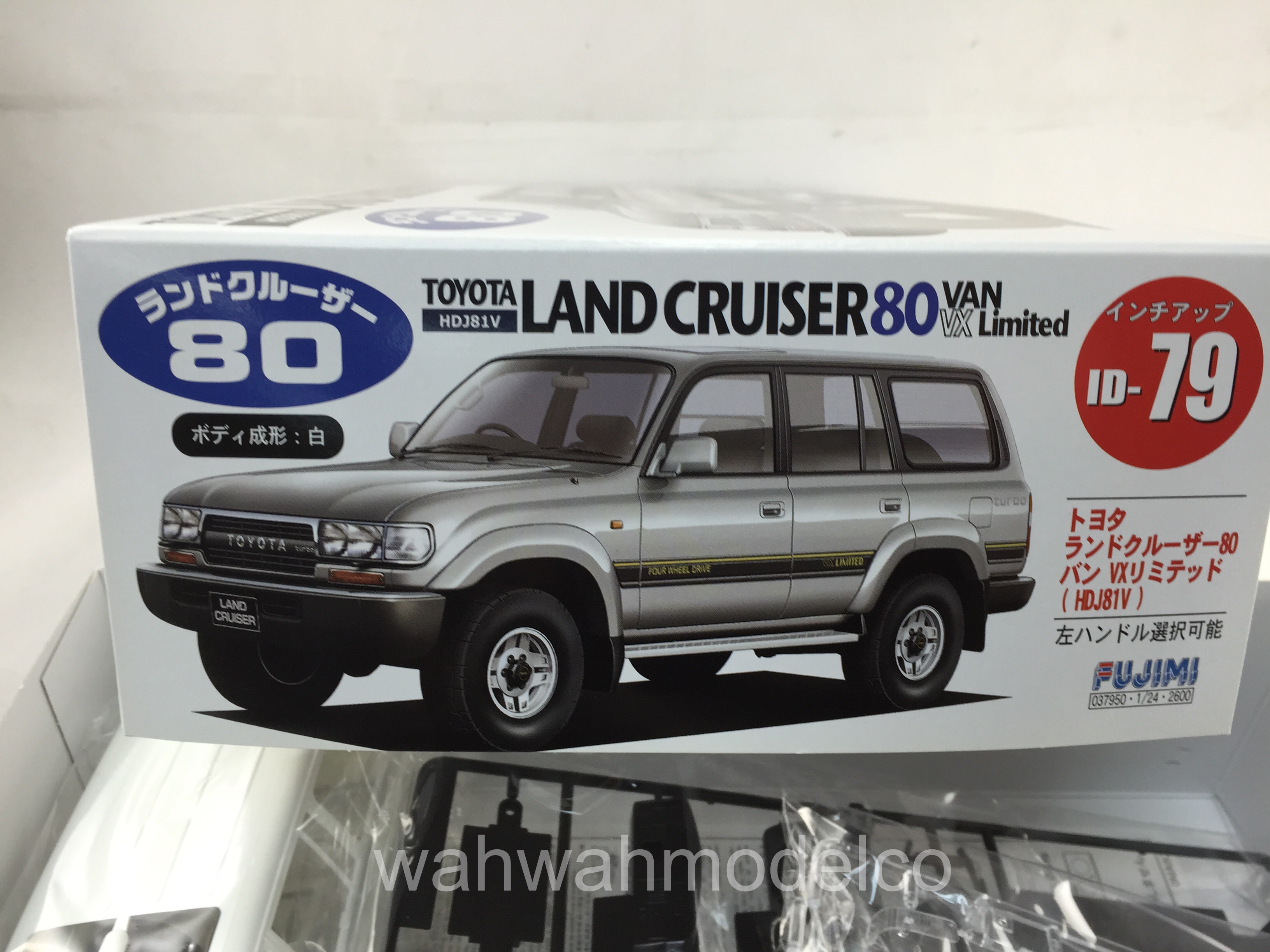 Toyota Land Cruiser 80 VAN VX Limited HDJ81V 1:24 Model Kit Fujimi 037950 