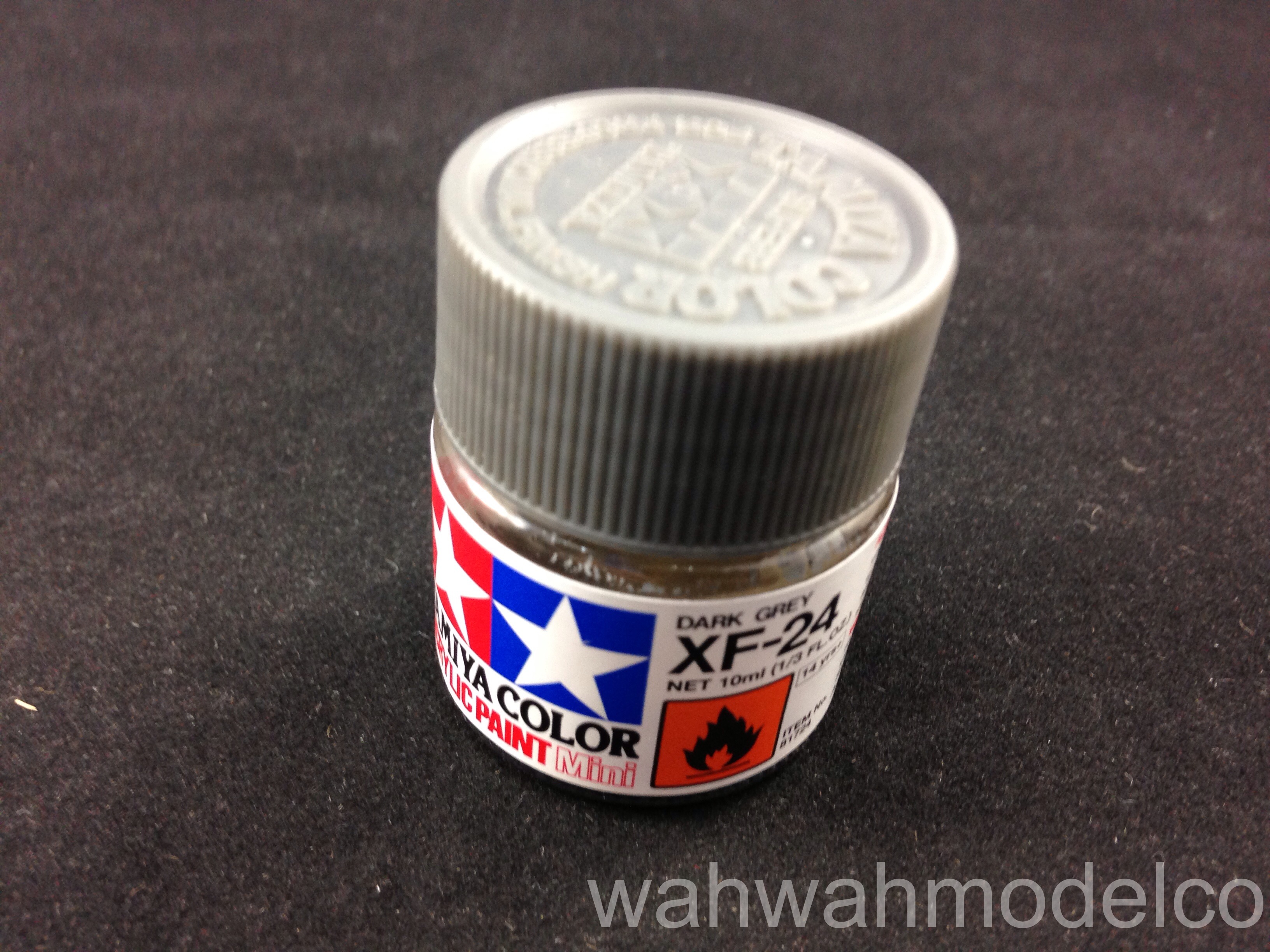 tamiya-81724-acrylic-mini-xf-24-dark-gray-10ml-bottle/