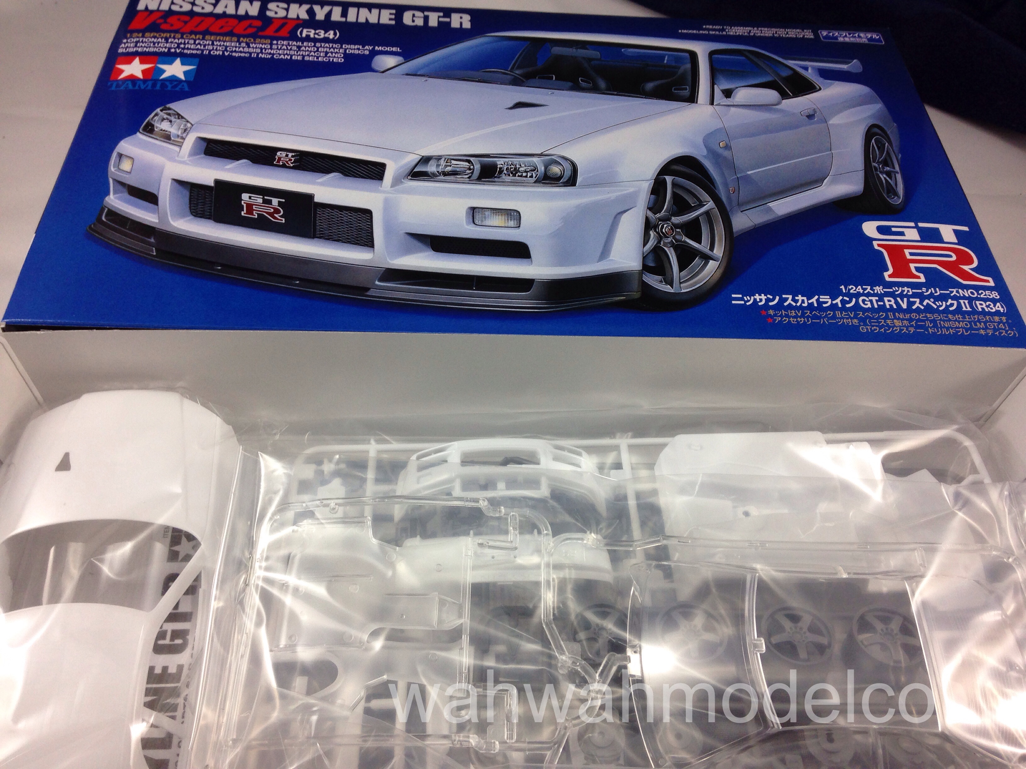 Tamiya 24258 1/24 Scale Model Sports Car Kit Nissan Skyline GT-R R34 V-Spec II 