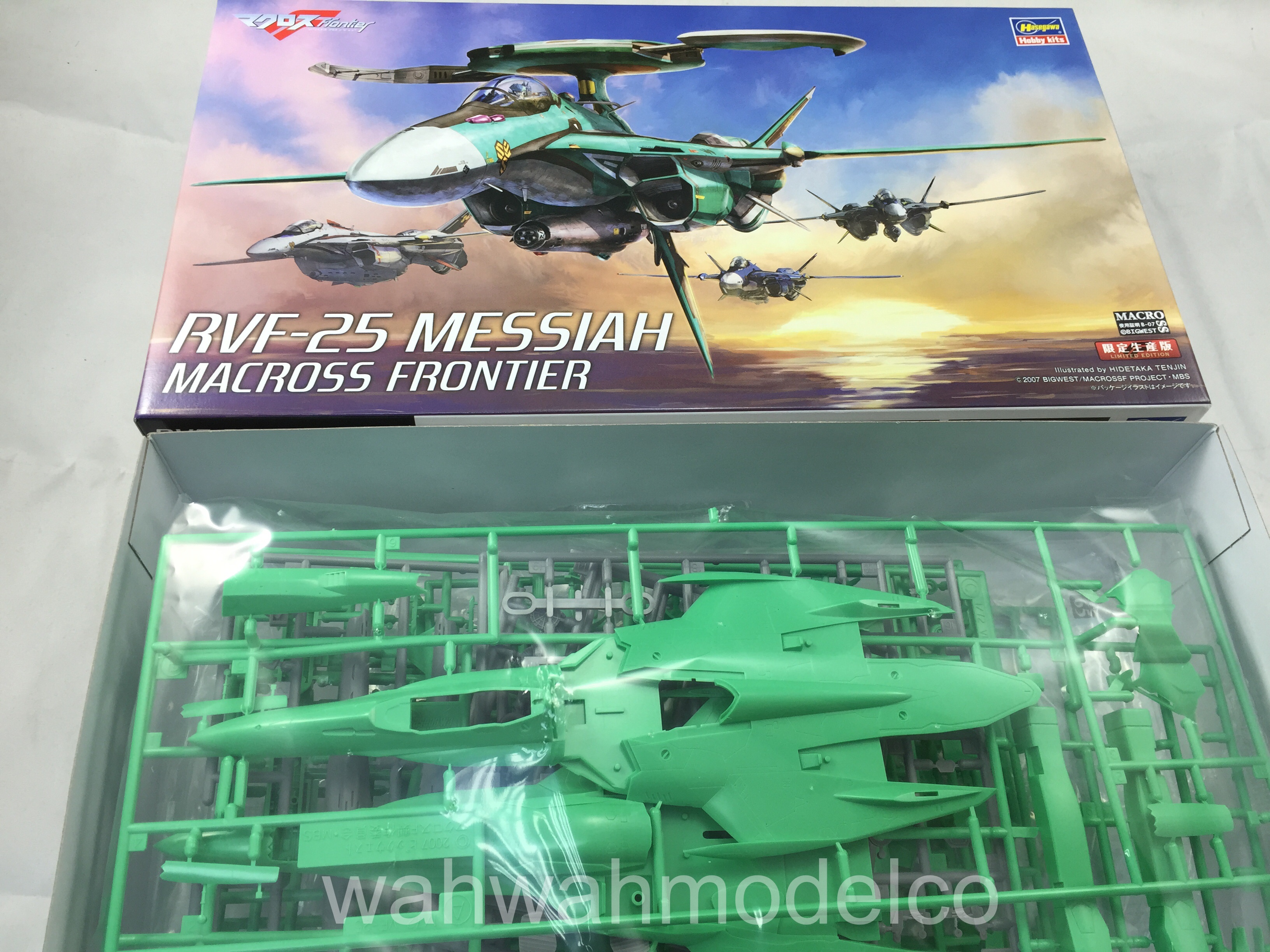 hasegawa-65828-172-macross-rvf-25