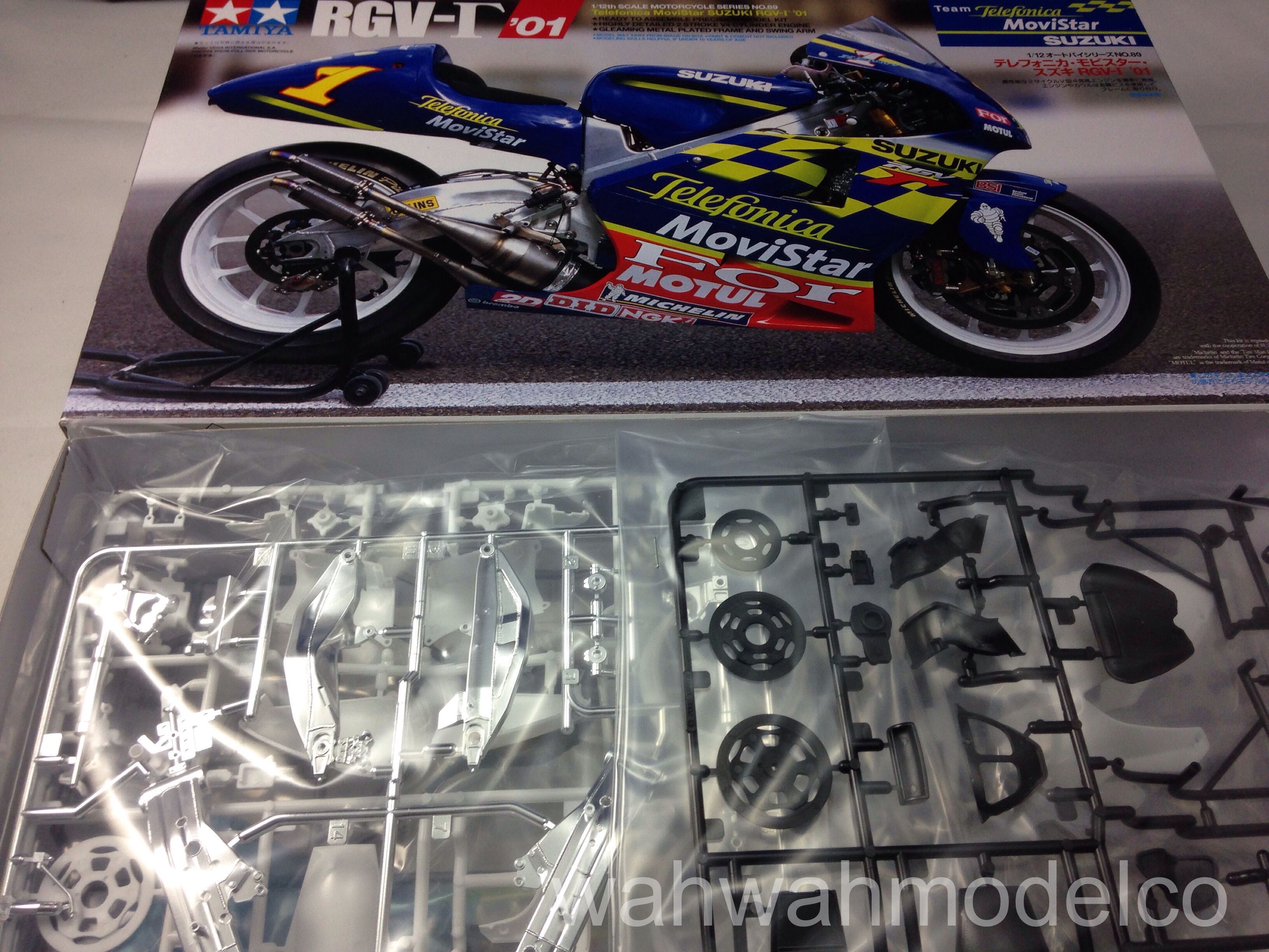 tamiya-14089-112-telefonica-suzuki-rgv500-01/