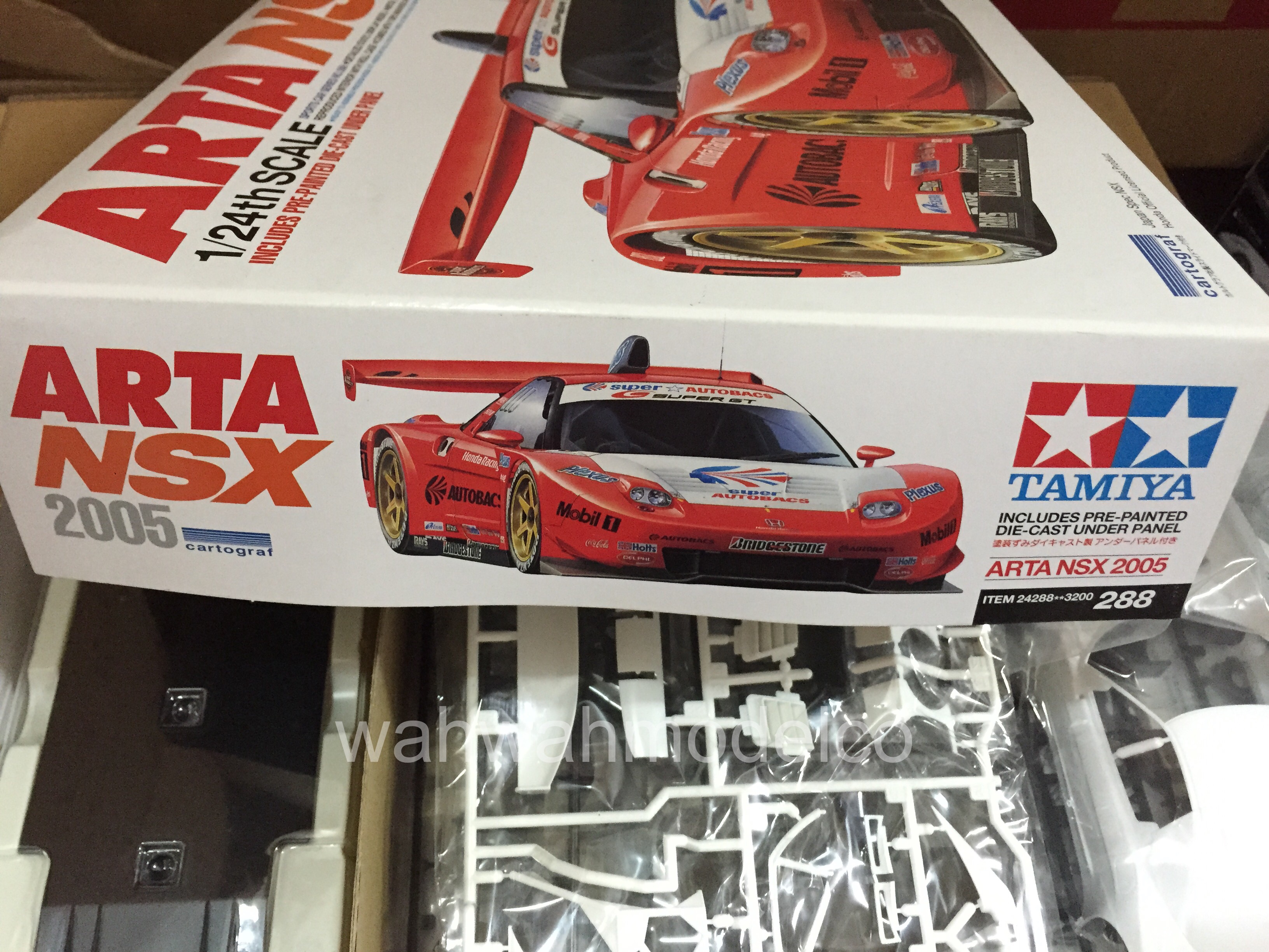 tamiya-24288-124-arta-nsx-2005/