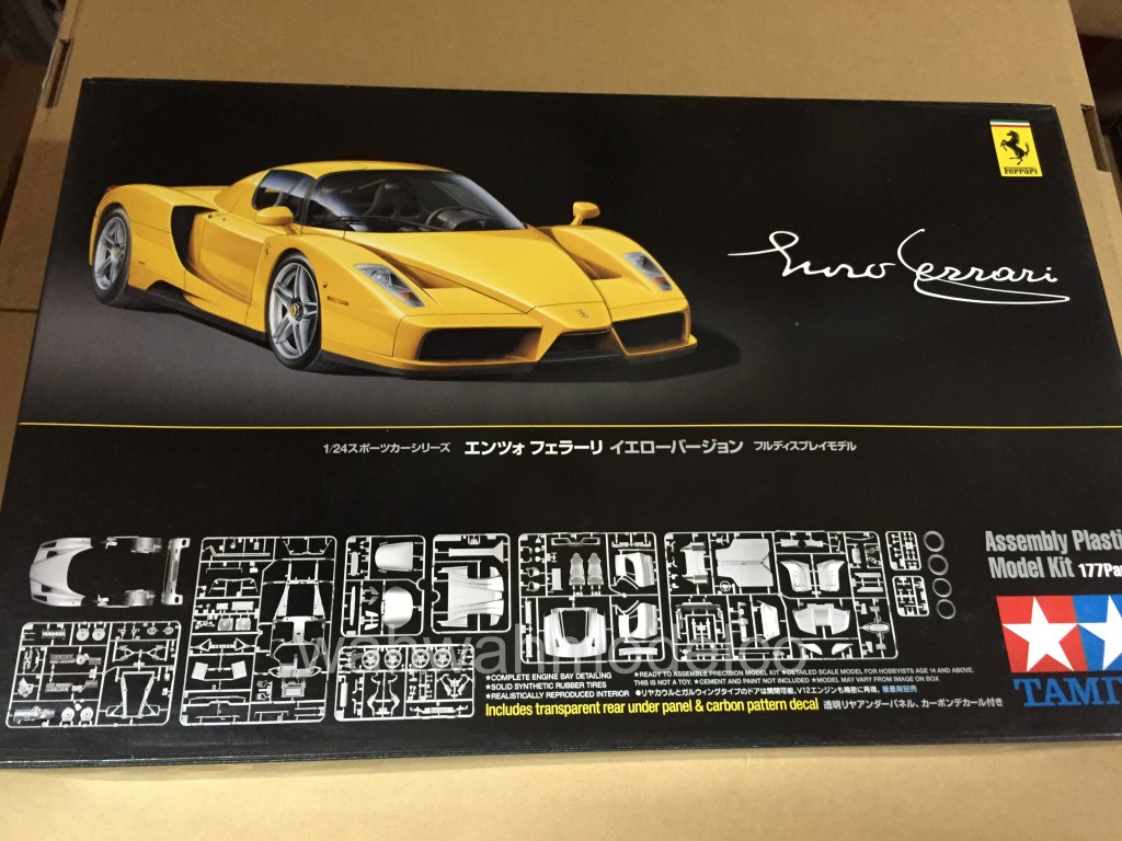 tamiya-24301-124-enzo-ferrari-giallo-modena/