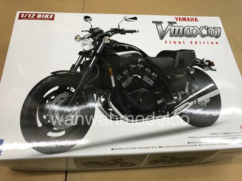 アオシマ　YAMAHA Vmax Yamaha VMAX NEW SILVER DUST - AOSHIMA SCALE MODEL LINEUP