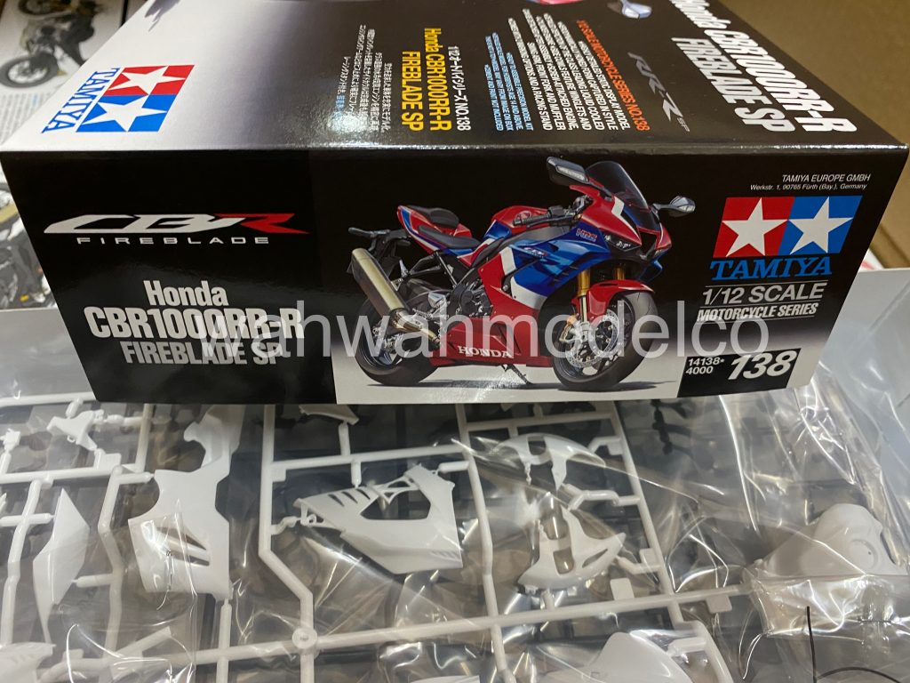 Tamiya 14138 1/12 Scale Motorcycle Model Kit Honda CBR1000RRR