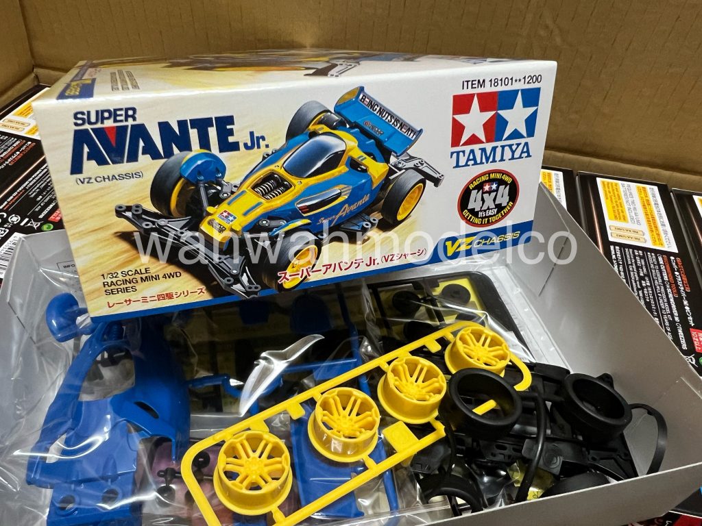 Tamiya 18101 1/32 Mini 4WD Model Car Kit VZ Chassis Jr Super Avante Junior