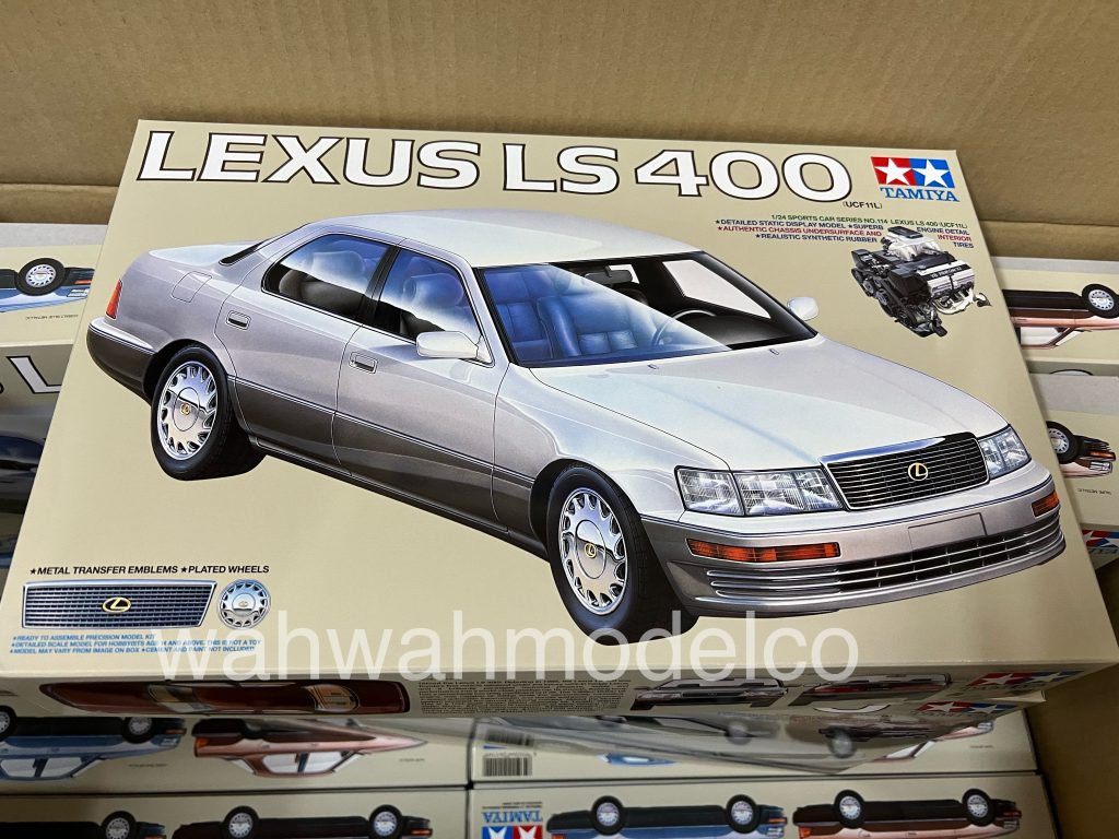 1/24 Lexus LS 400 (UCF11L)