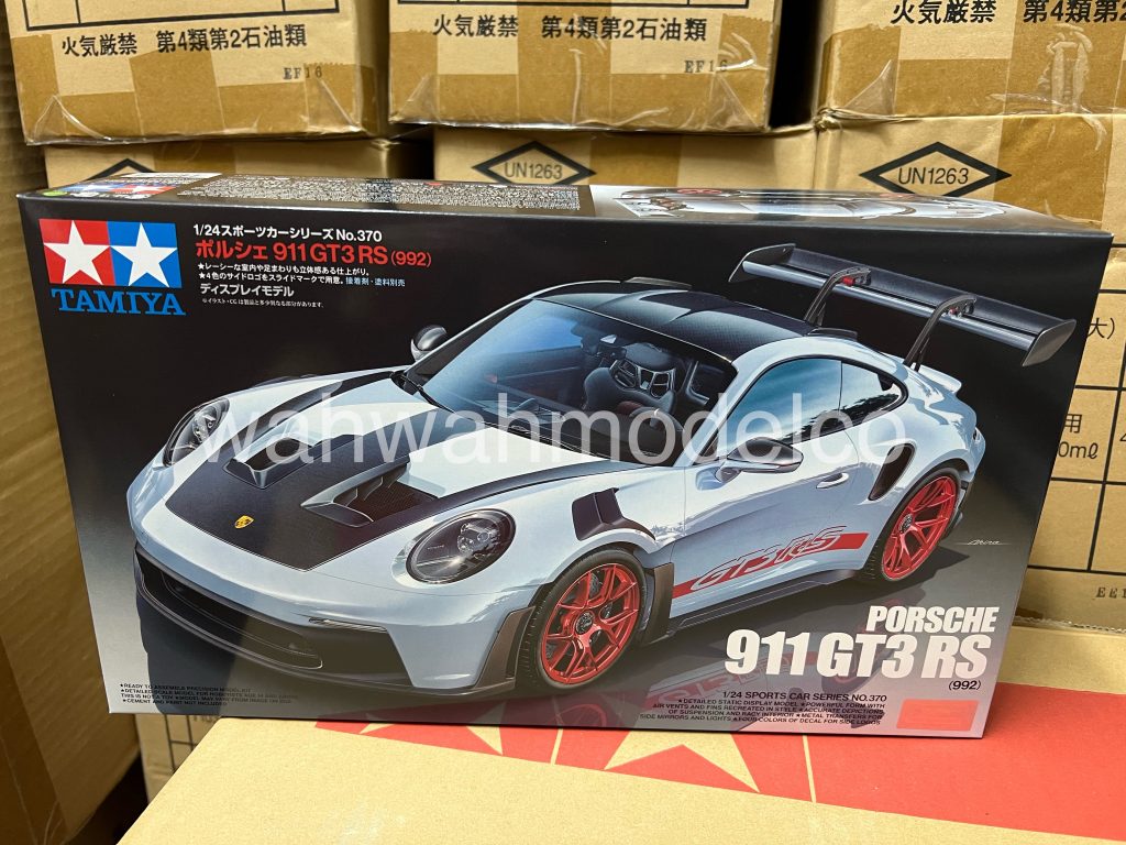 Tamiya 24370 1/24 Scale Model Super Sports Car Porsche 911 GT3 RS 992